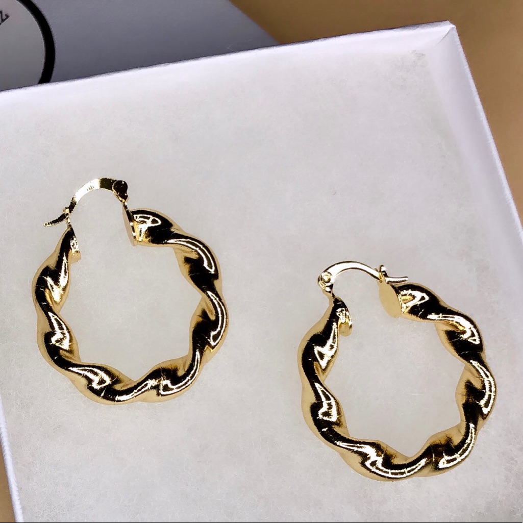 Cinnamon Hoops